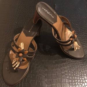 BANKIZA LEATHER FLOWER SANDALS WORN ONCE